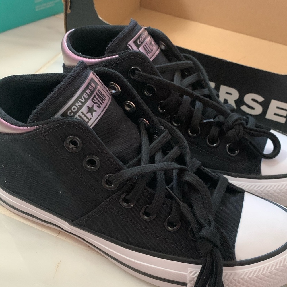 Nike black converse